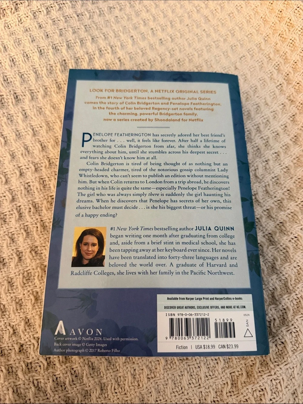 Avon Blue and Gold Bridgerton Romancing Mister Bridgerton Cover